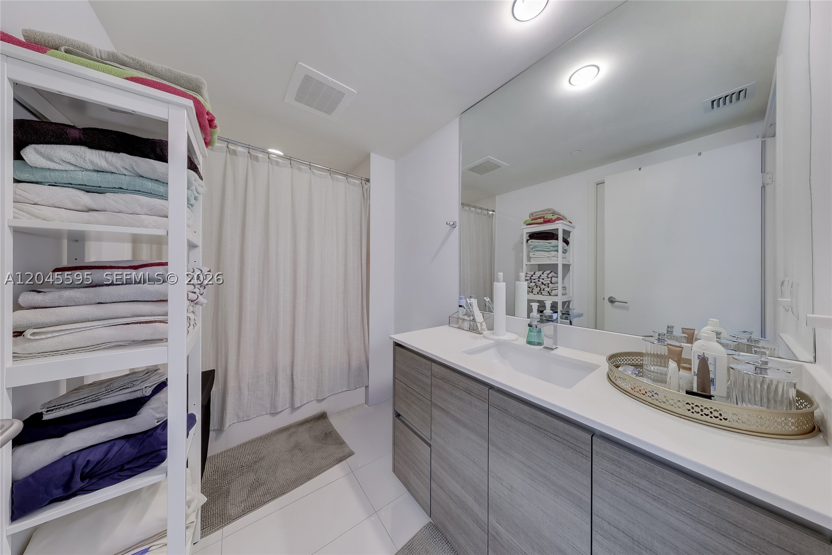 1100 S Miami Ave #2504 Miami, FL 33130