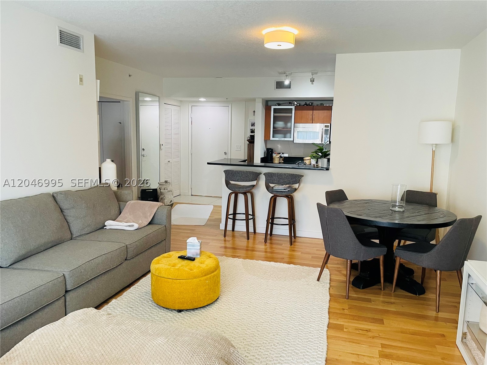 image The Venture at Aventura5