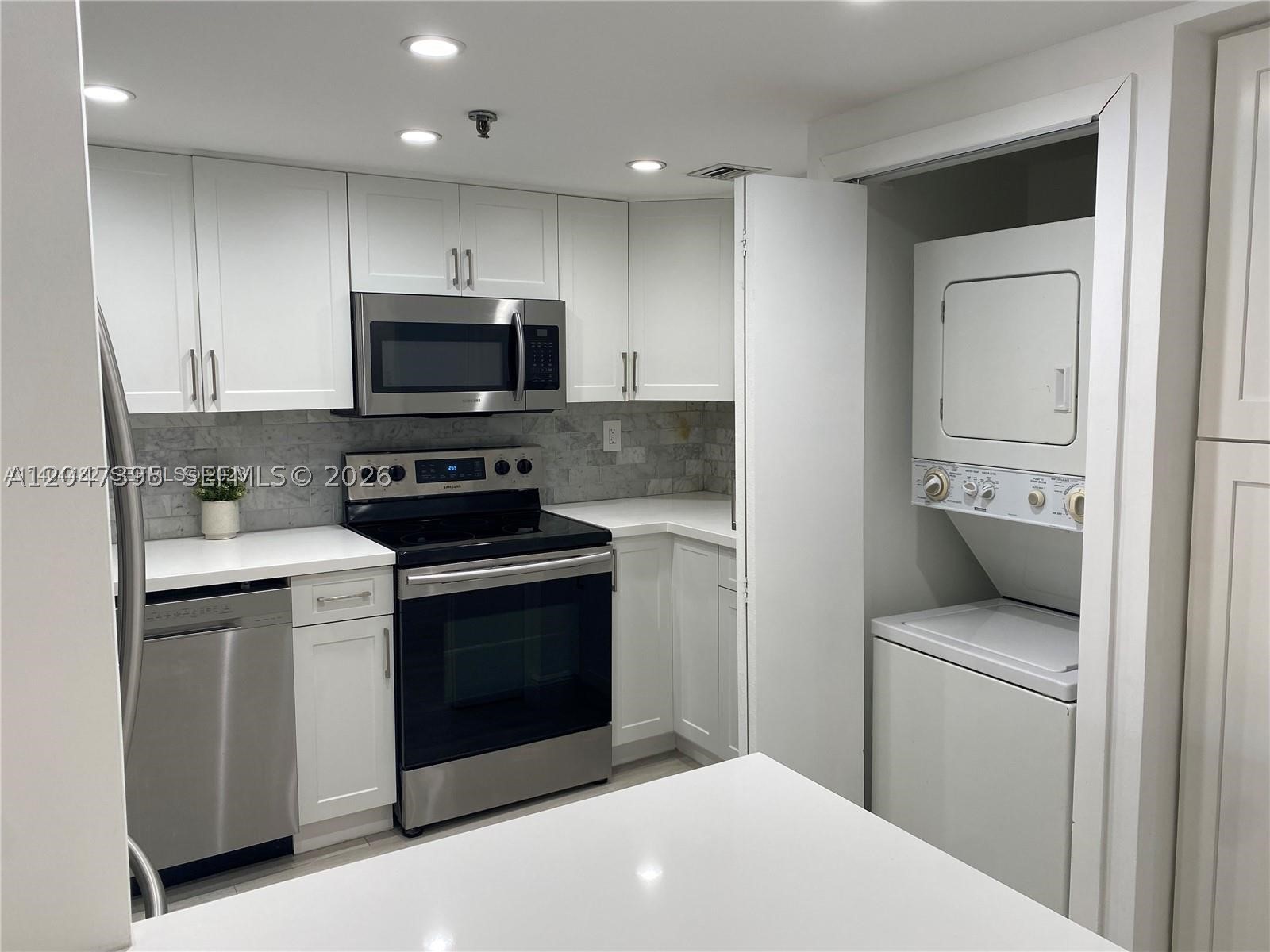 911 E Ponce De Leon Blvd #301