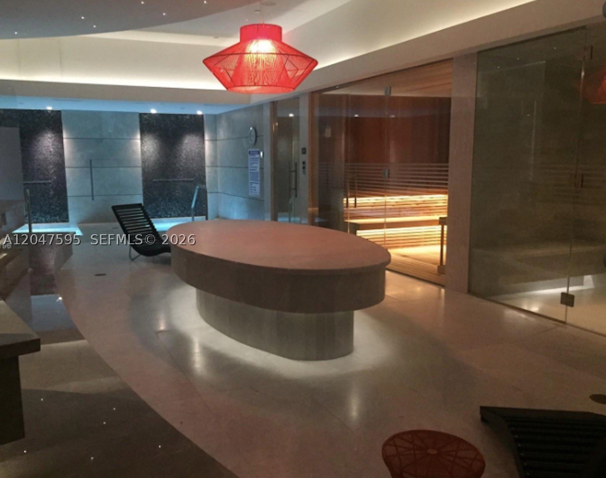 1010 Brickell Ave #3709