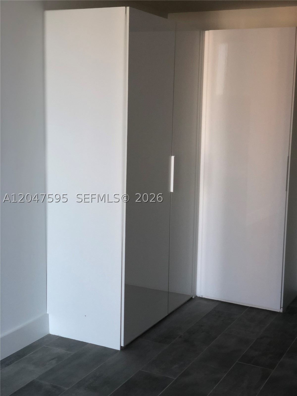 image 1010 Brickell14