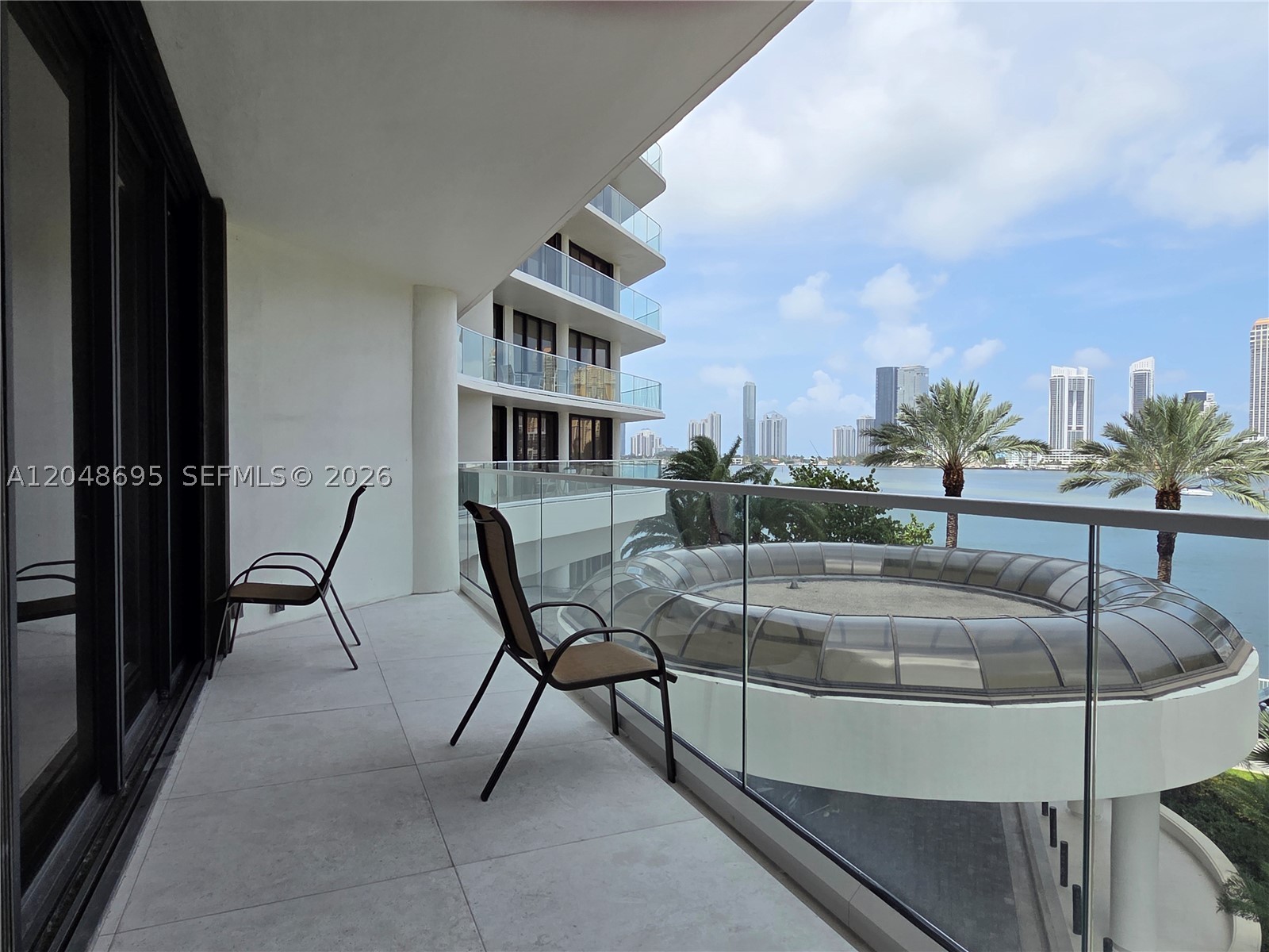 2800 Island Blvd #302