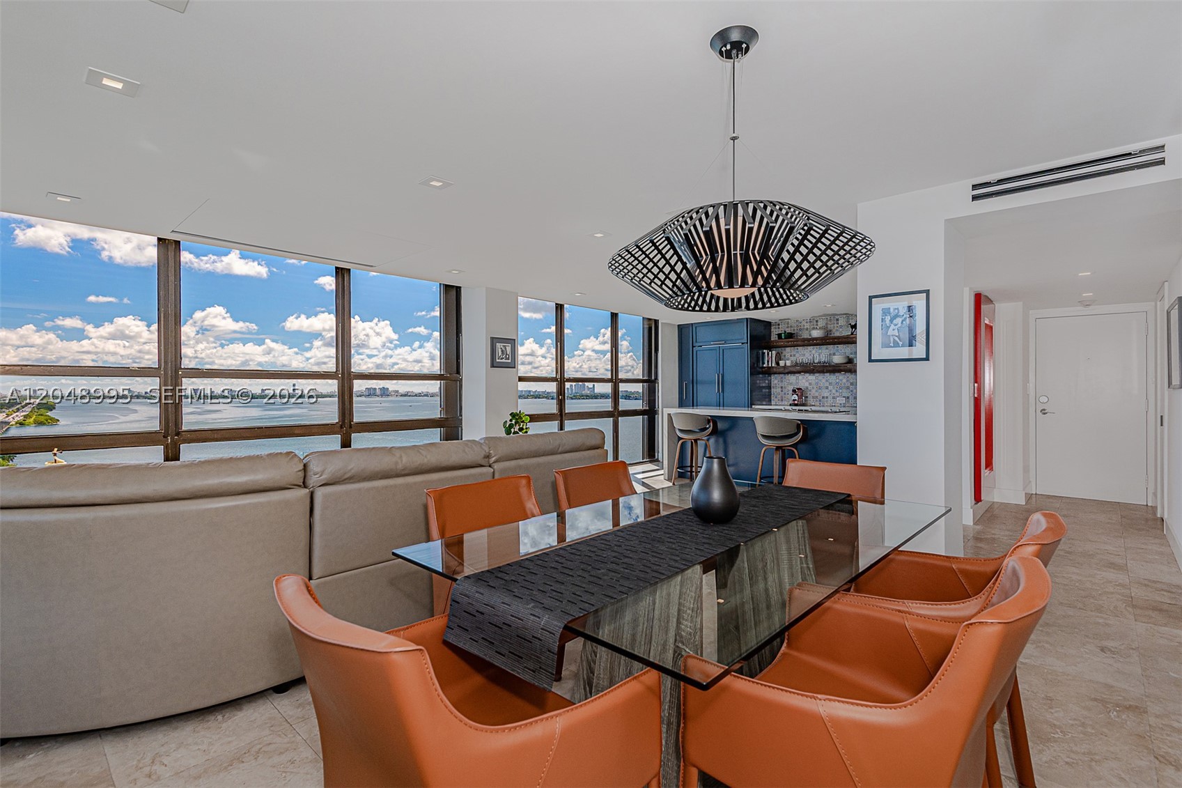 image Charter Club21