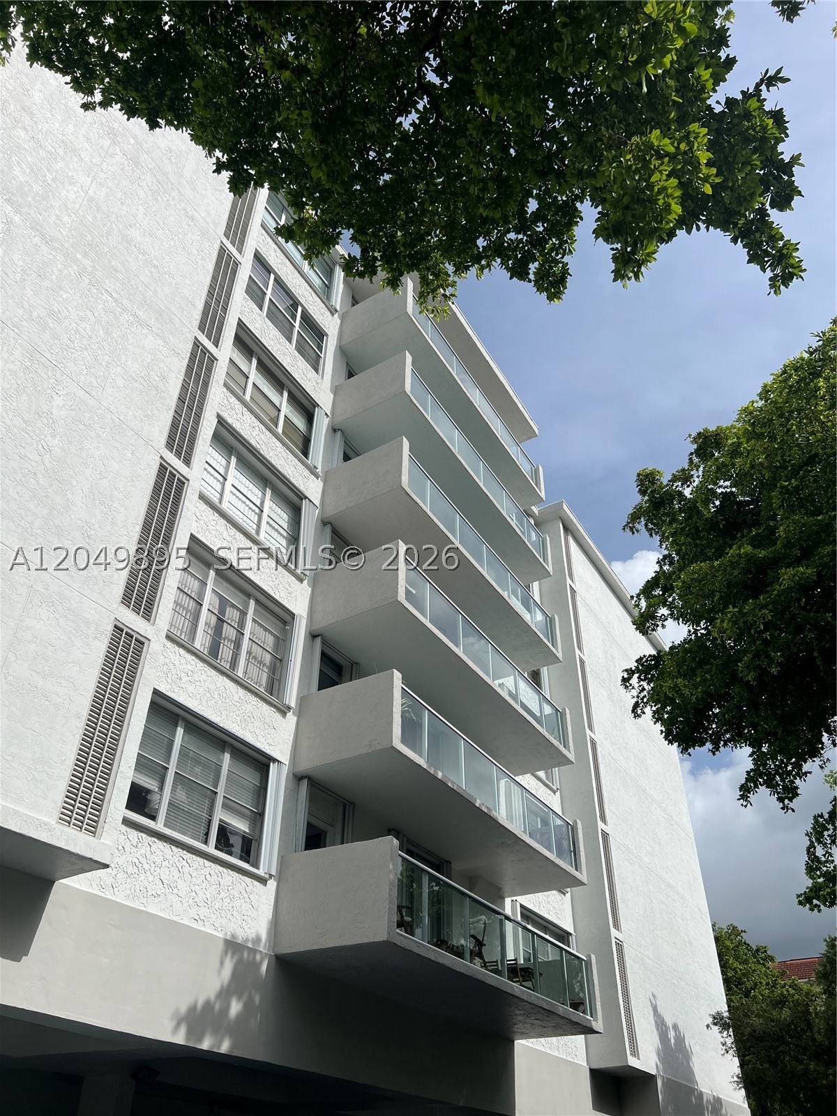 image Ten Thousand Plaza32
