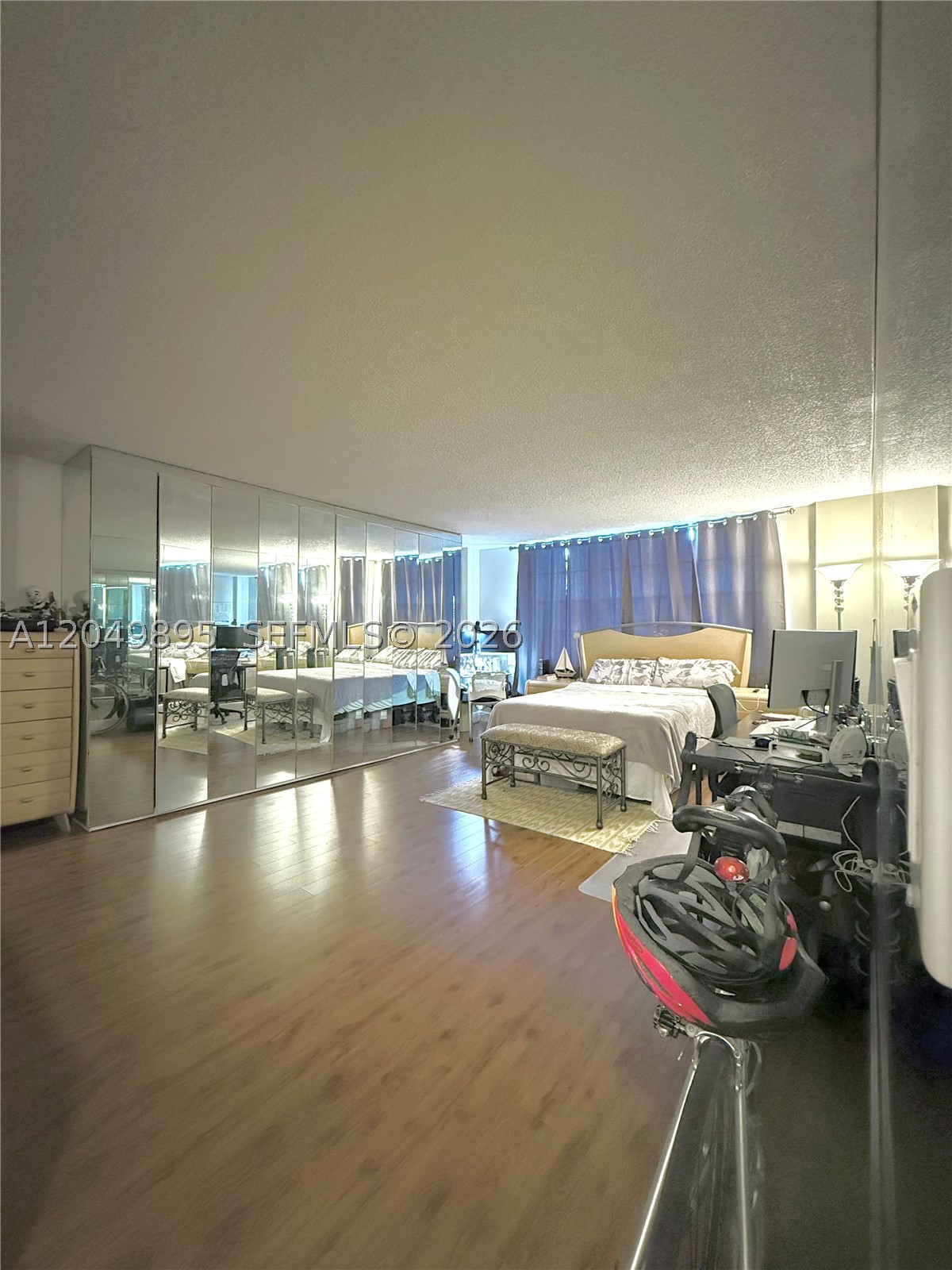 image Ten Thousand Plaza4