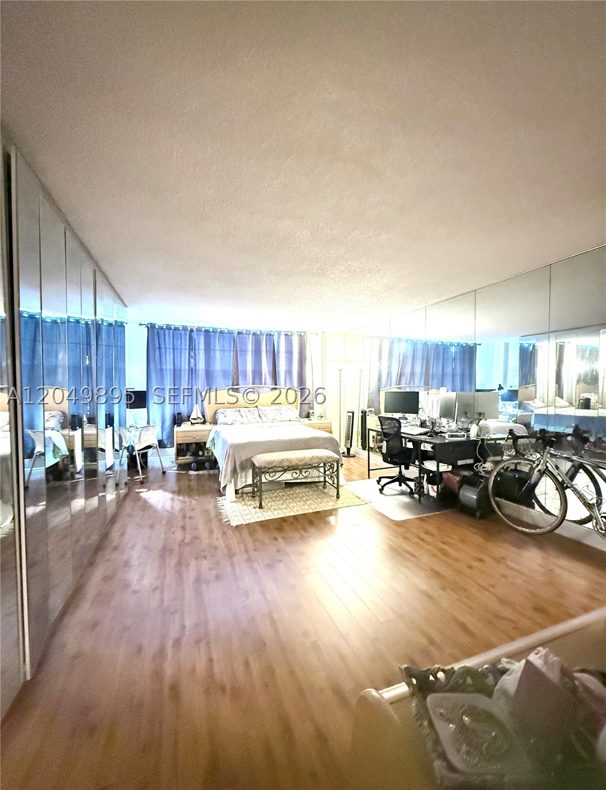 image Ten Thousand Plaza5