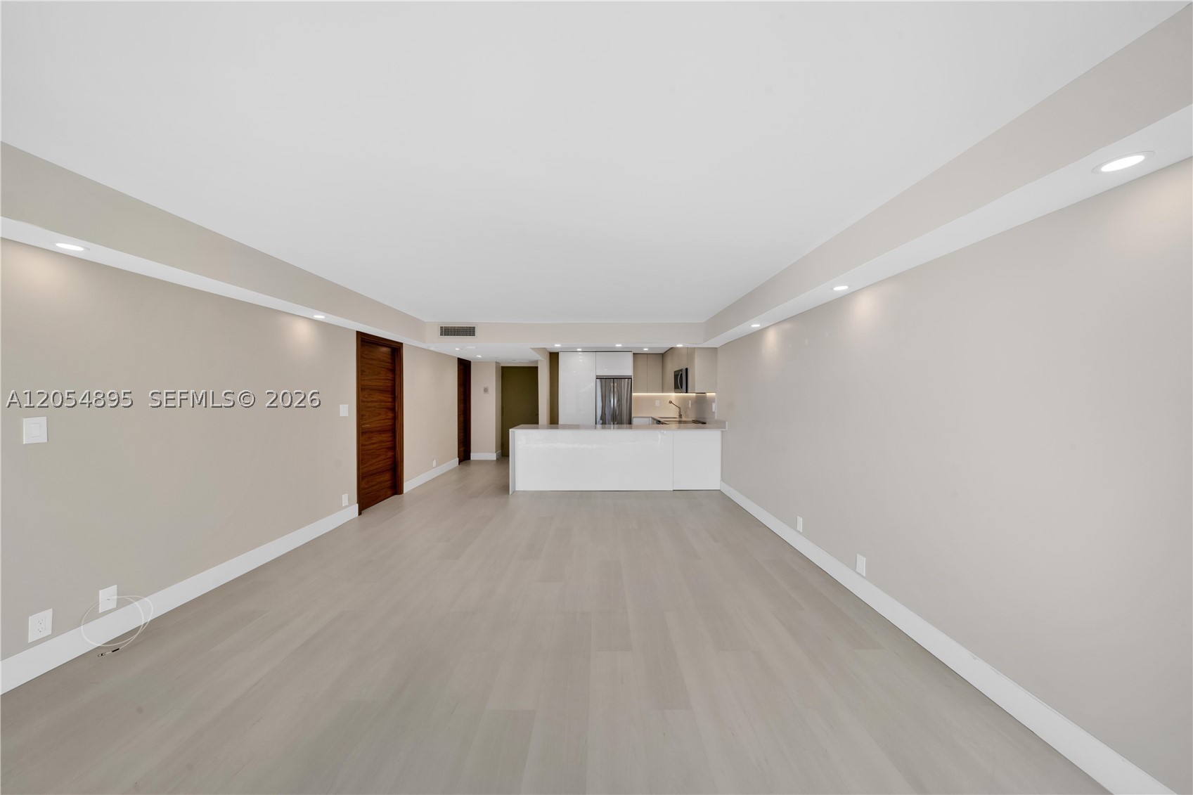 image Brickell Place I9
