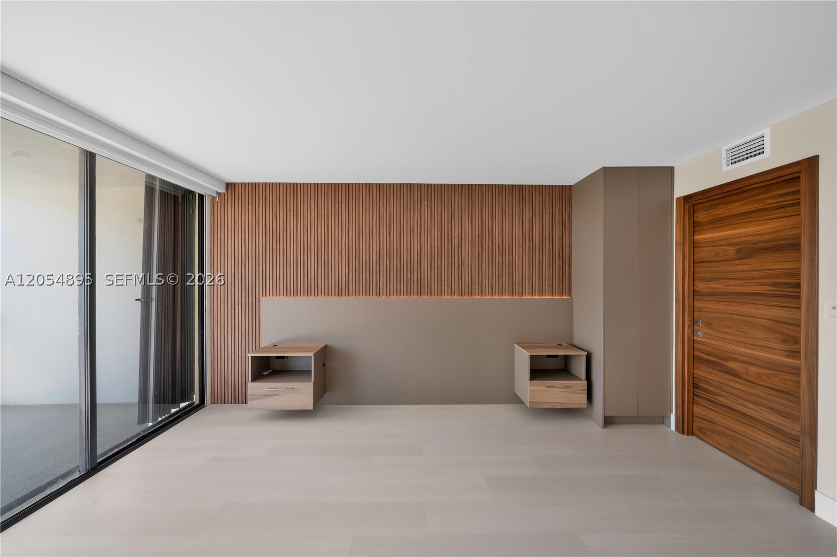 image Brickell Place I12