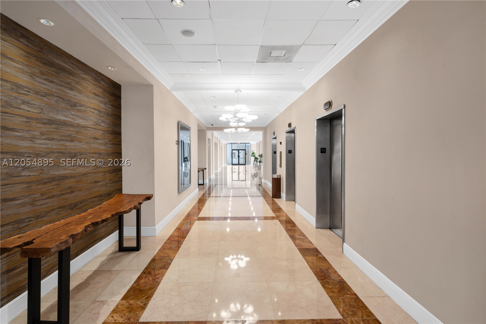 image Brickell Place I26