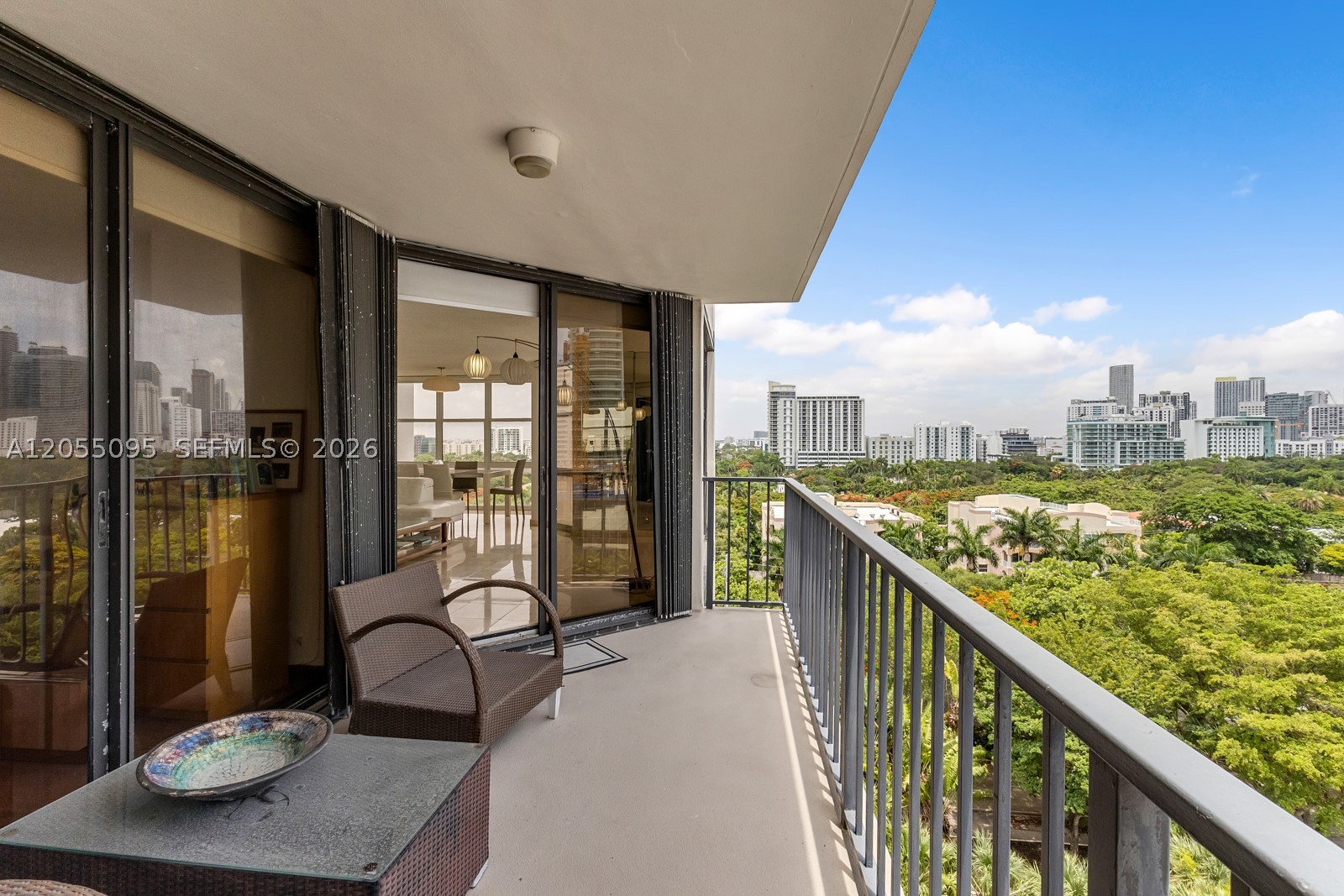 image Brickell Place II25