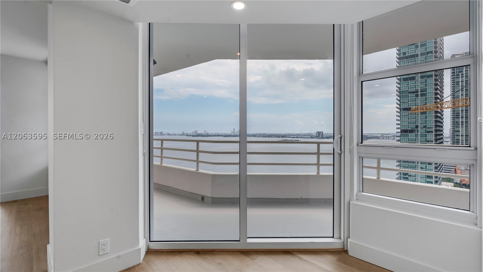 555 NE 34th St #1801 Miami, FL 33137
