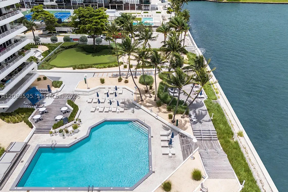 555 NE 34th St #1801 Miami, FL 33137