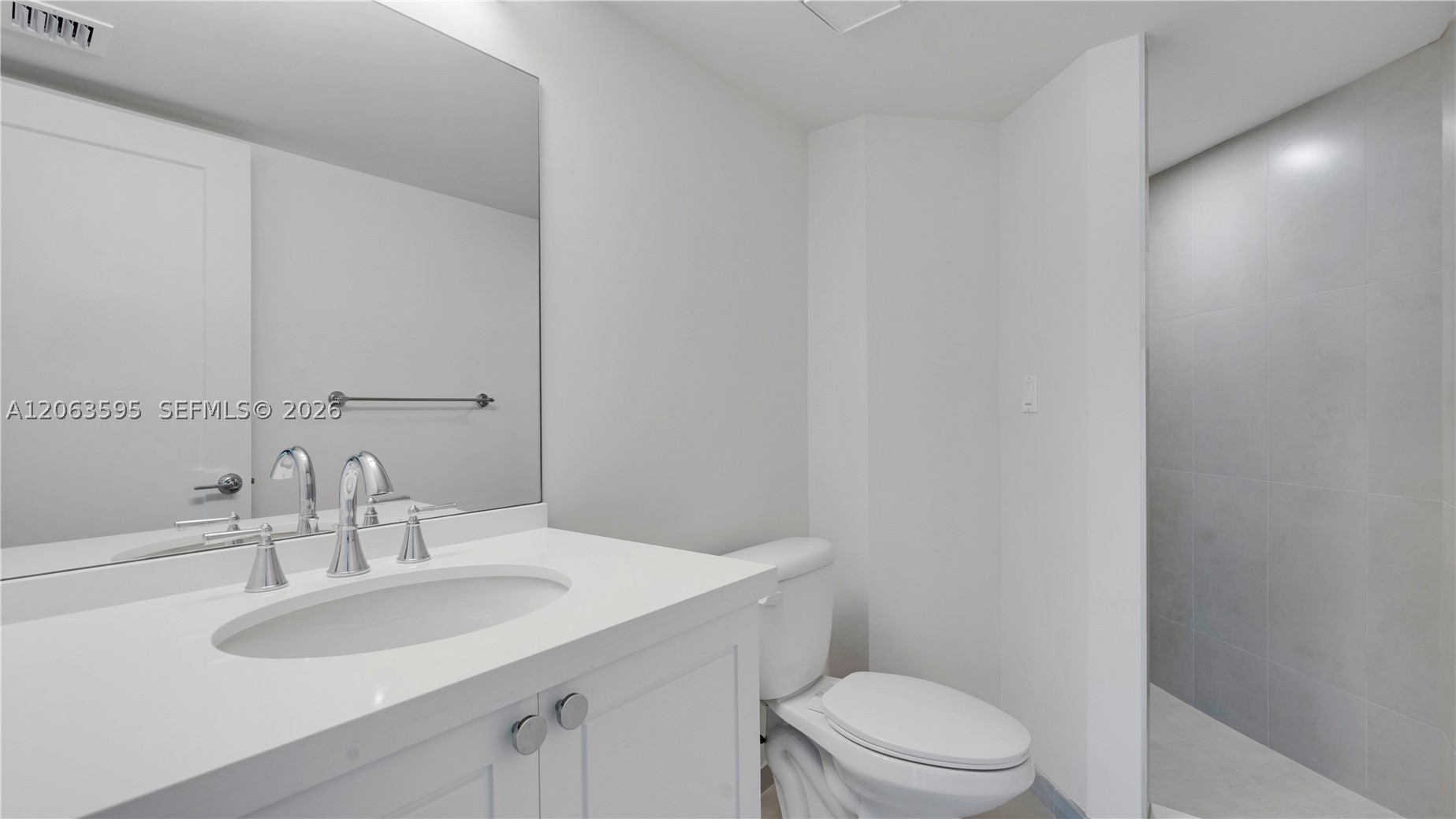555 NE 34th St #1801 Miami, FL 33137