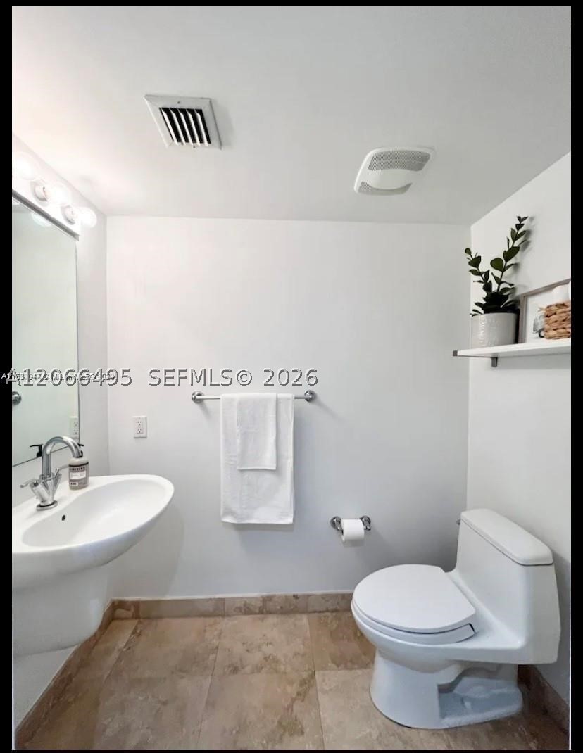 image Brickell on the River South9