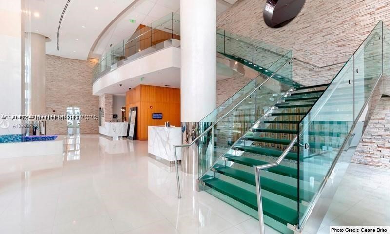 image Brickell on the River South12