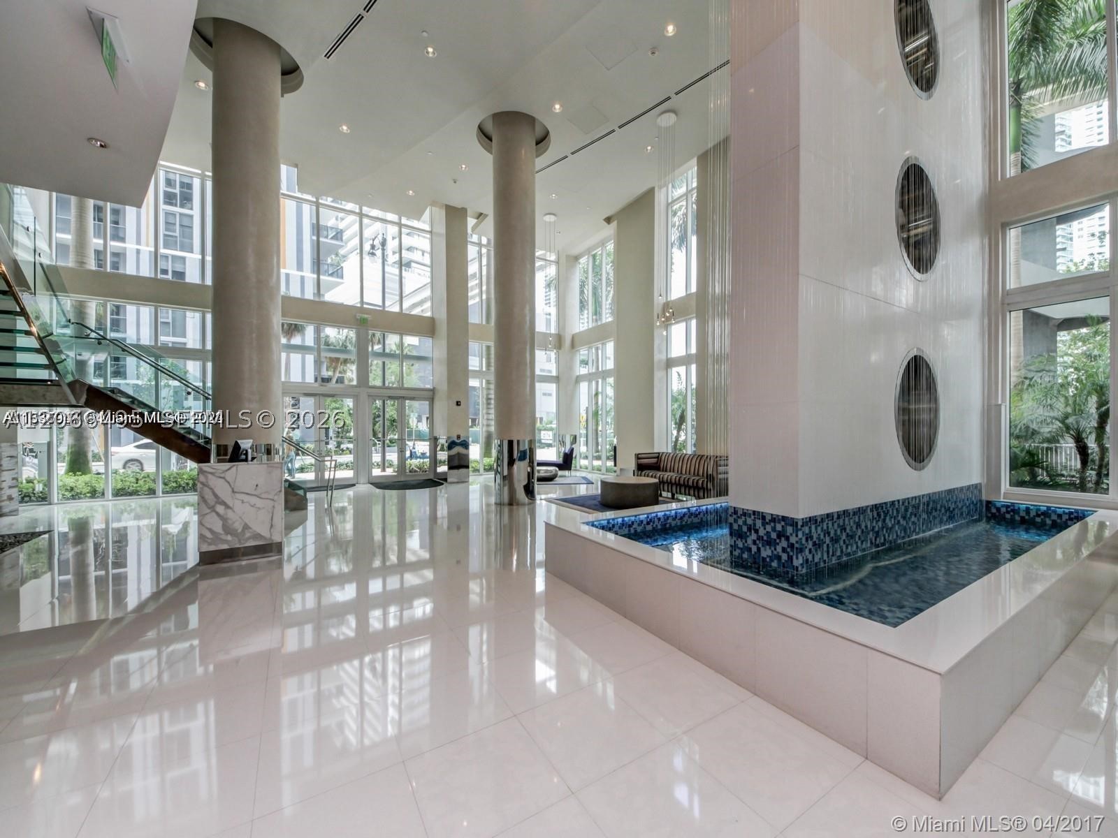 image Brickell on the River South13