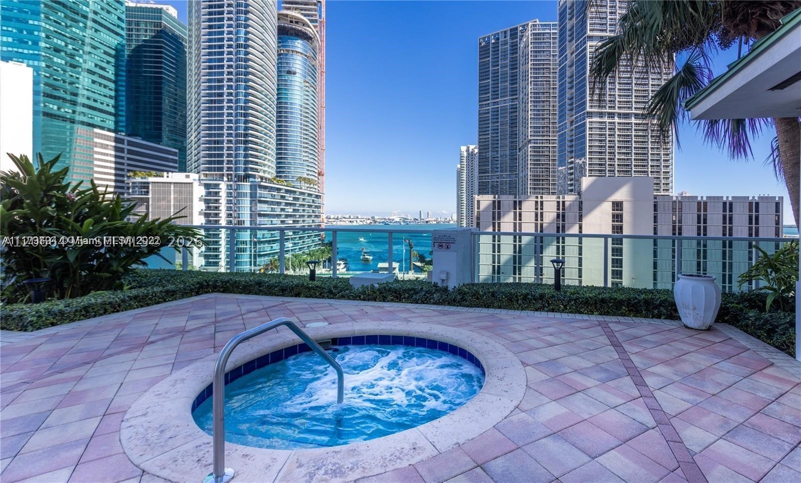 image Brickell on the River South22