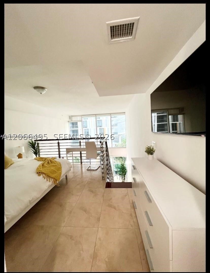 image Brickell on the River South5