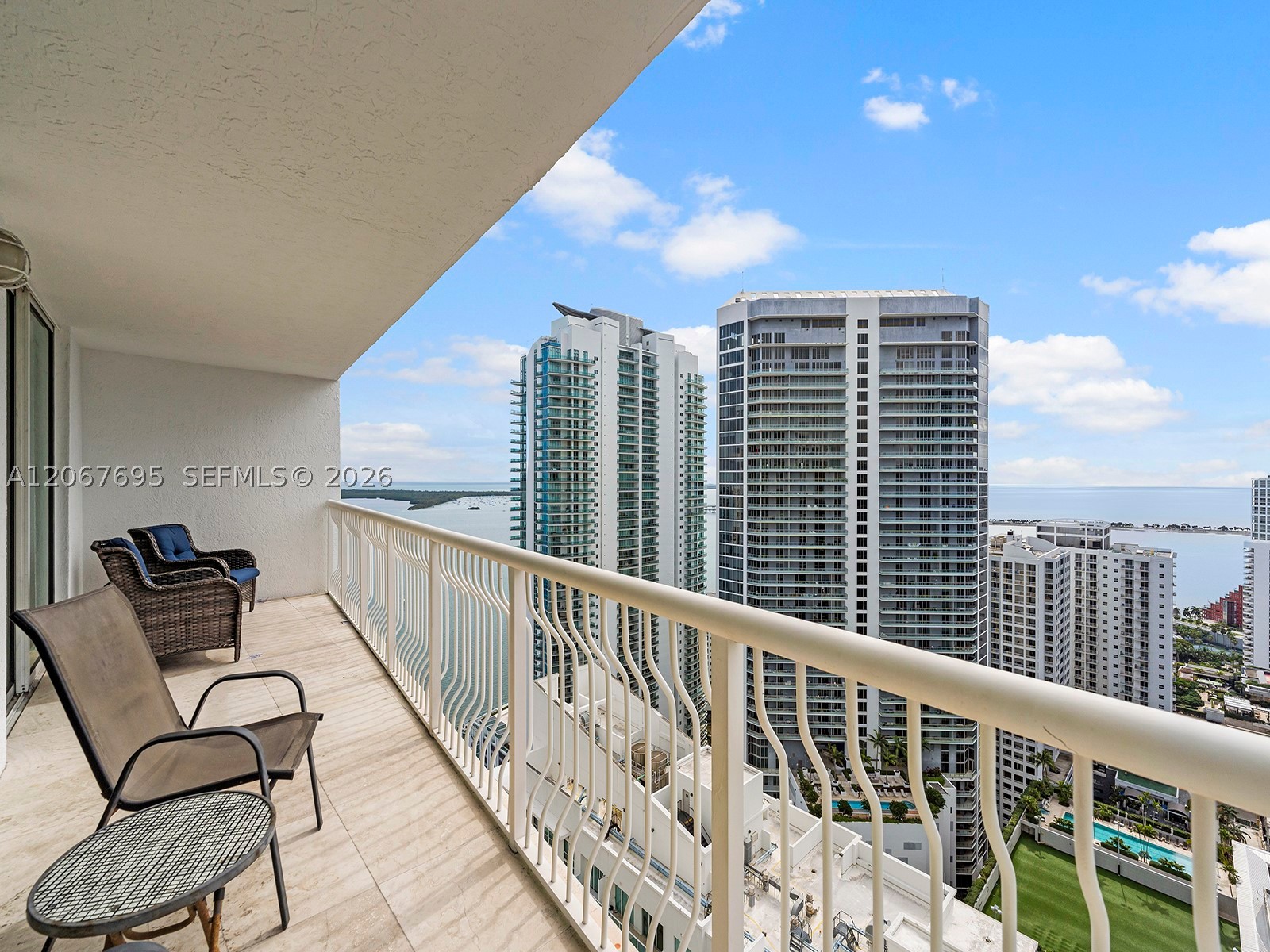 1200 Brickell Bay Dr #4019