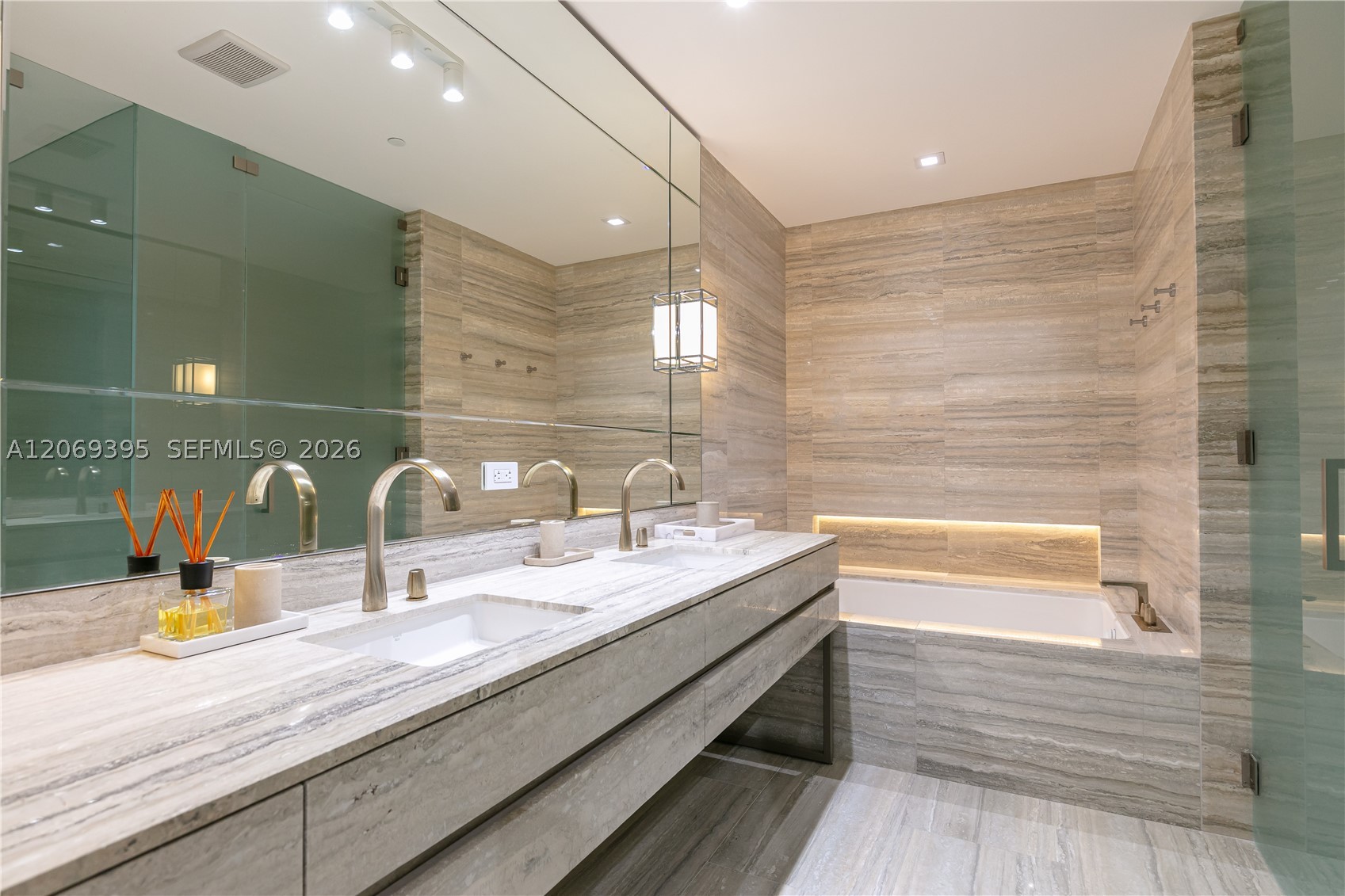 image Residences by Armani Casa16