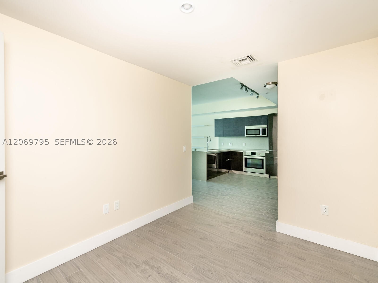 image The Bond on Brickell11