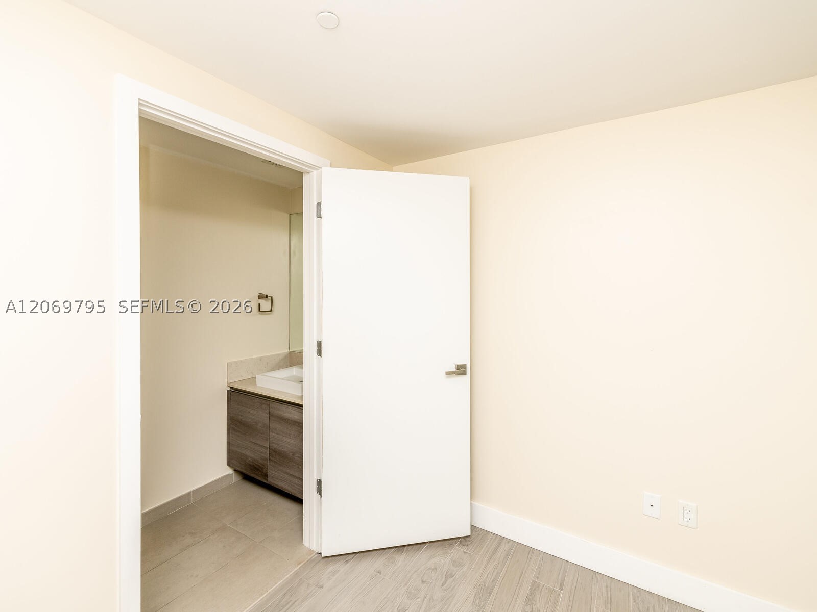 image The Bond on Brickell16