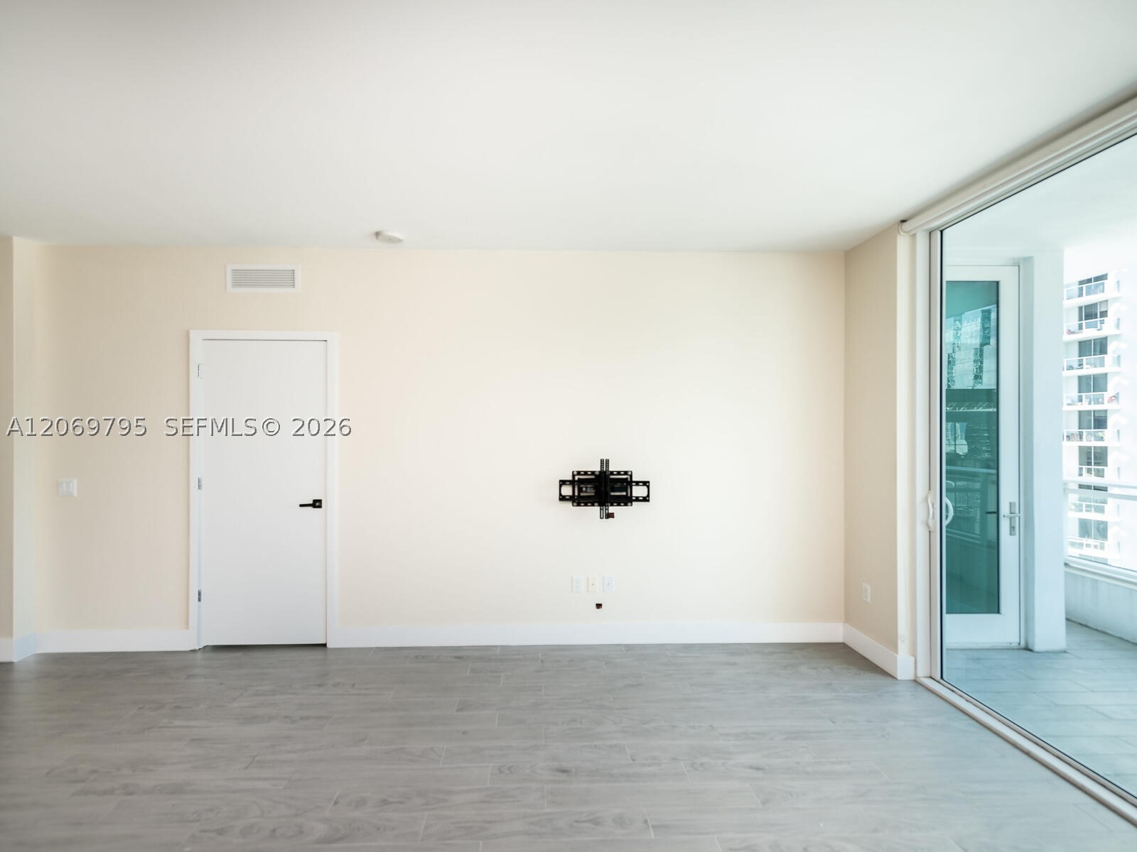 image The Bond on Brickell18
