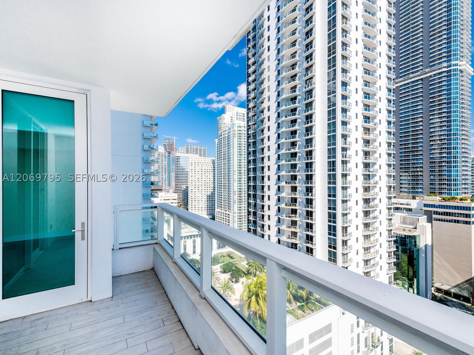 image The Bond on Brickell35
