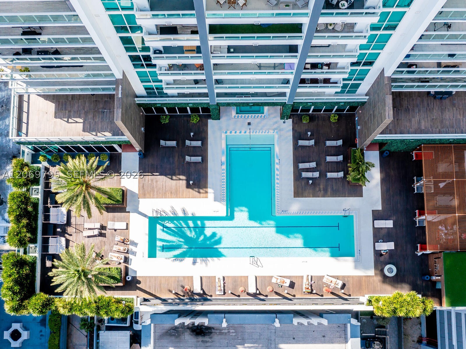 image The Bond on Brickell38