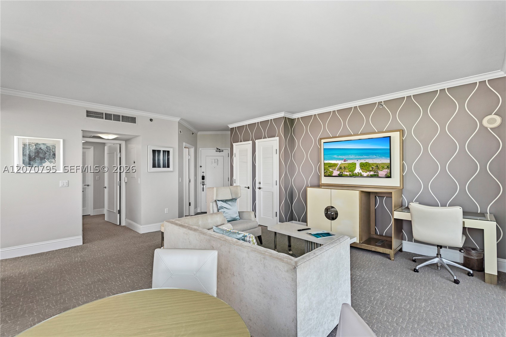 4401 Collins Ave #1915/1917 Miami Beach, FL 33140