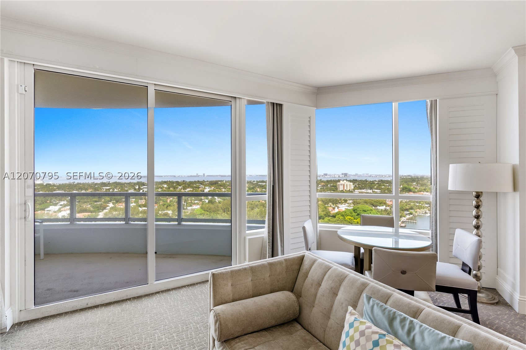 4401 Collins Ave #1915/1917 Miami Beach, FL 33140