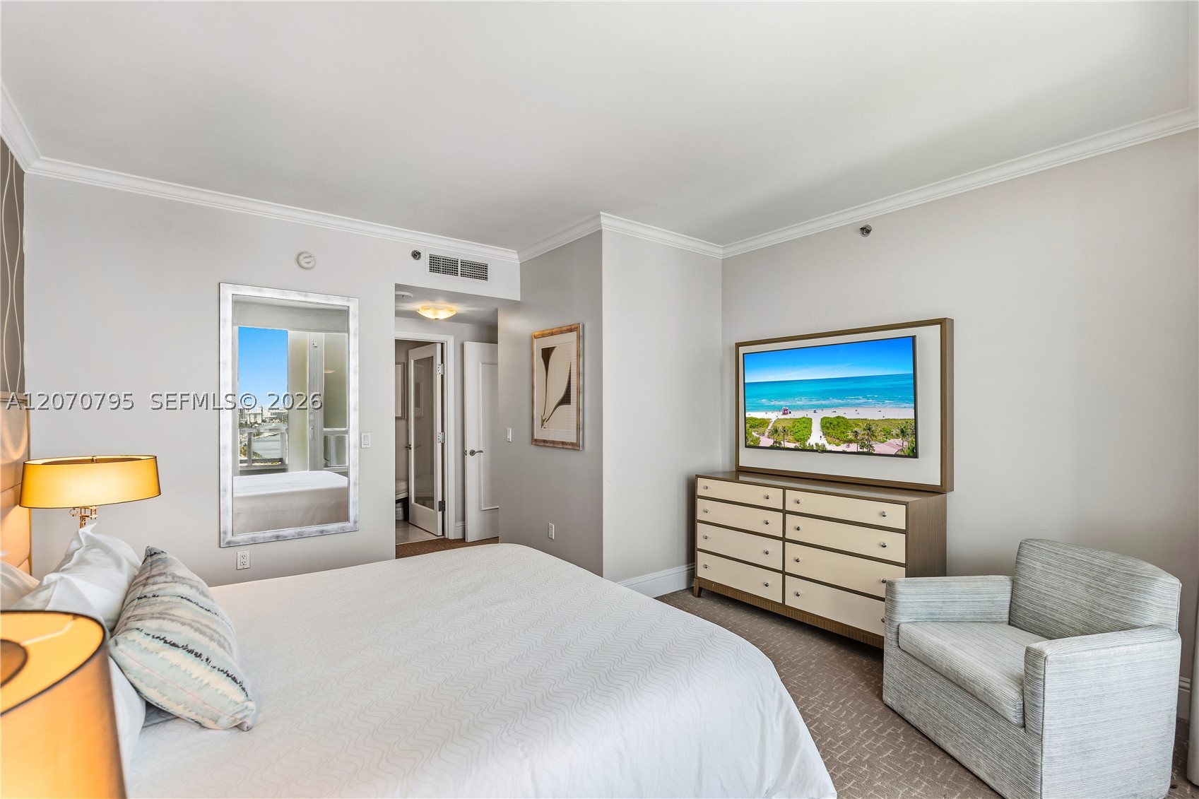 4401 Collins Ave #1915/1917 Miami Beach, FL 33140