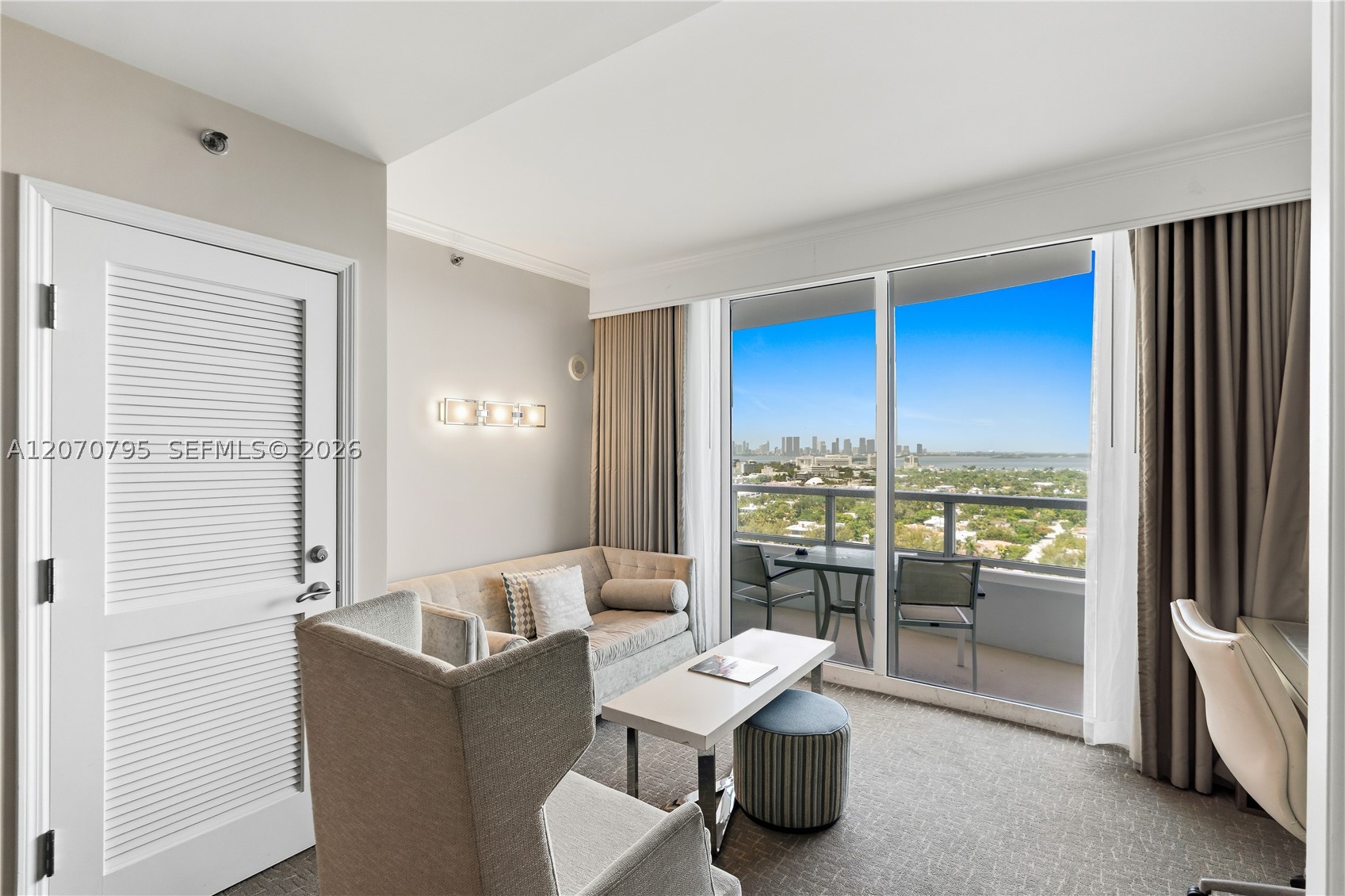 4401 Collins Ave #1915/1917 Miami Beach, FL 33140
