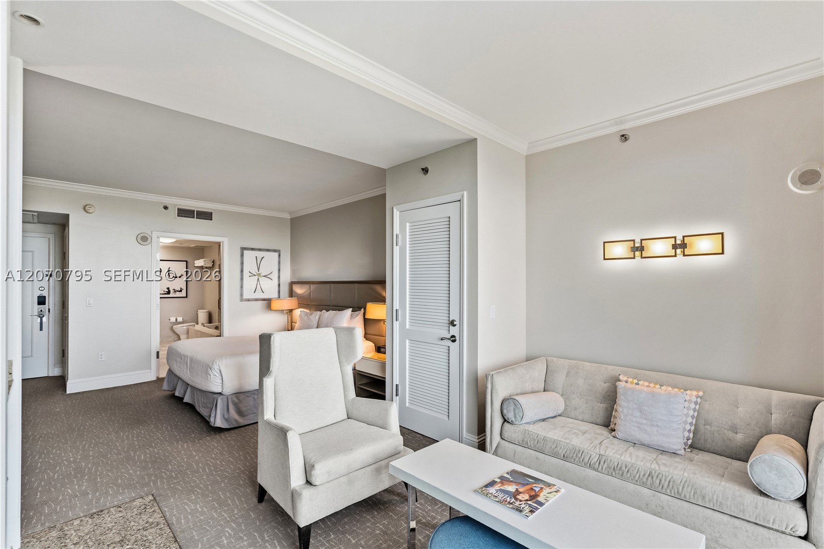 4401 Collins Ave #1915/1917 Miami Beach, FL 33140