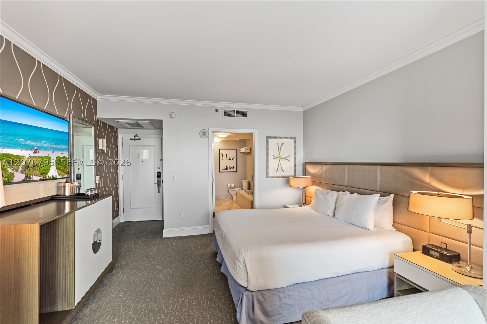 4401 Collins Ave #1915/1917 Miami Beach, FL 33140