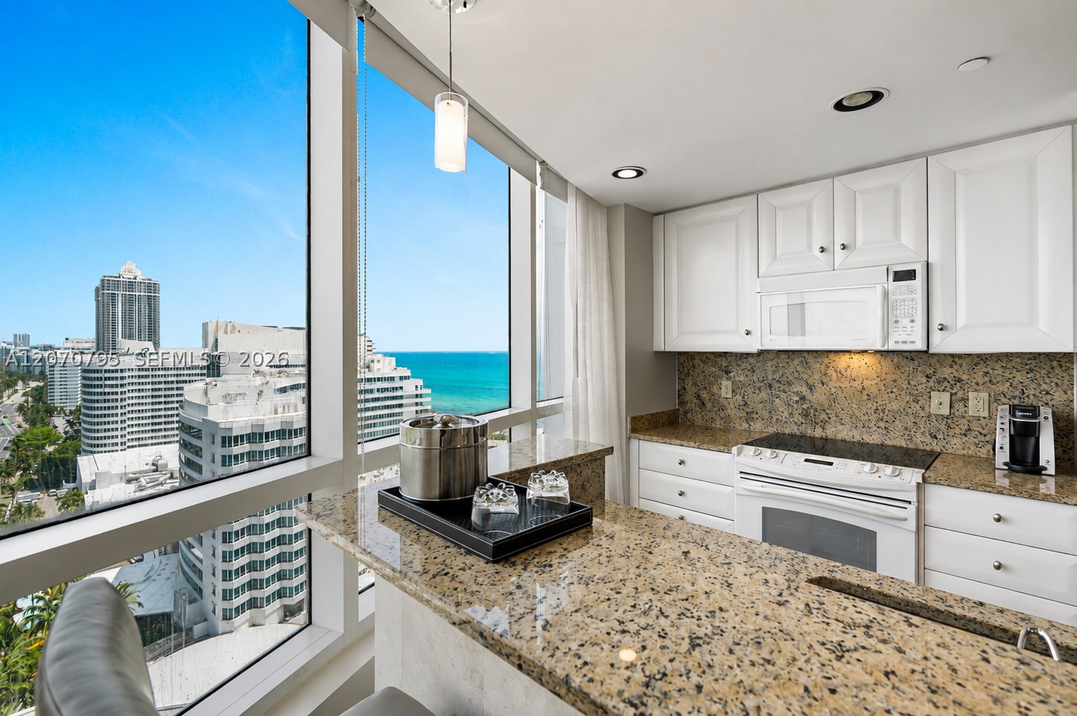 4401 Collins Ave #1915/1917 Miami Beach, FL 33140
