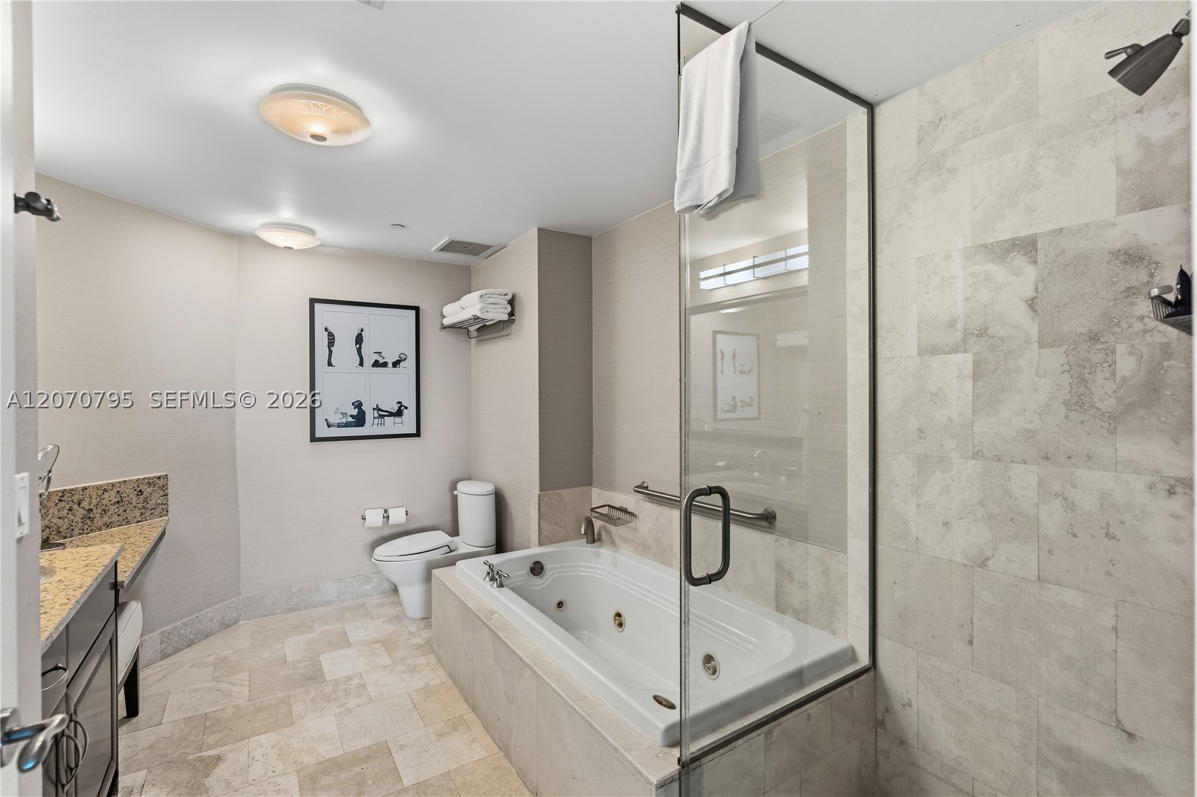 4401 Collins Ave #1915/1917 Miami Beach, FL 33140