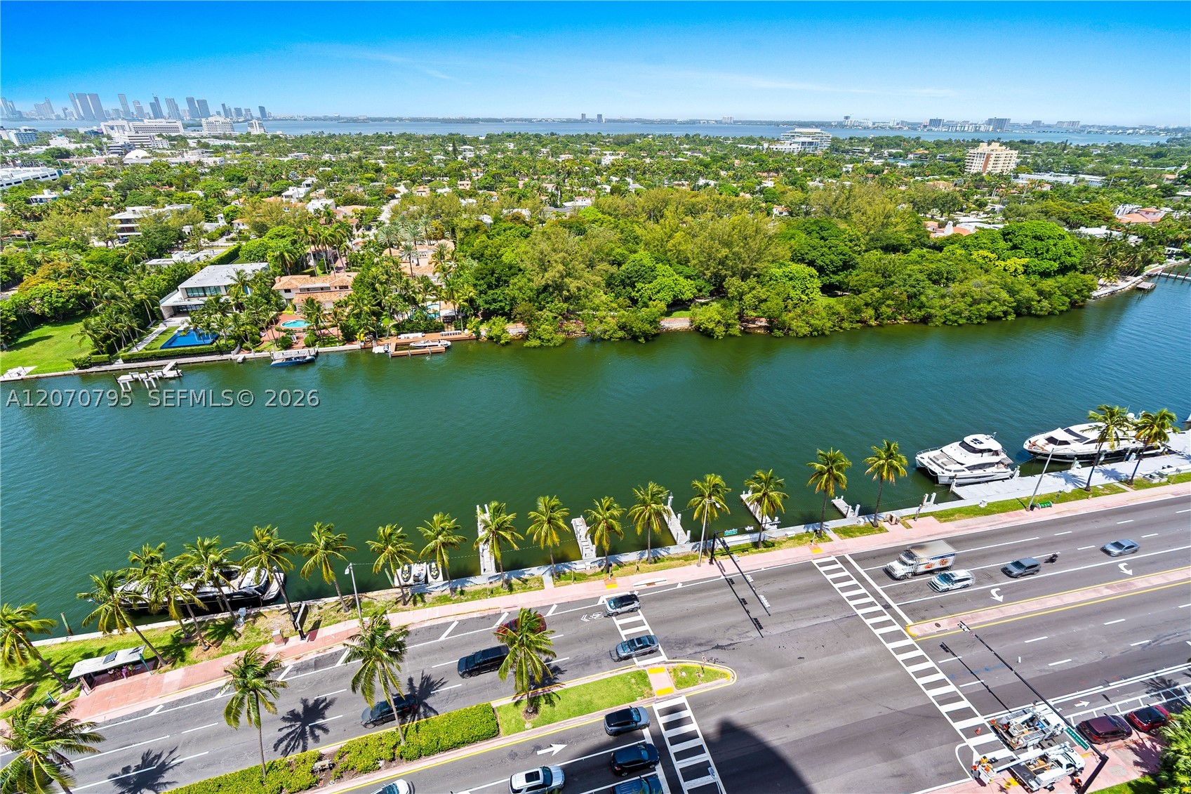 4401 Collins Ave #1915/1917 Miami Beach, FL 33140