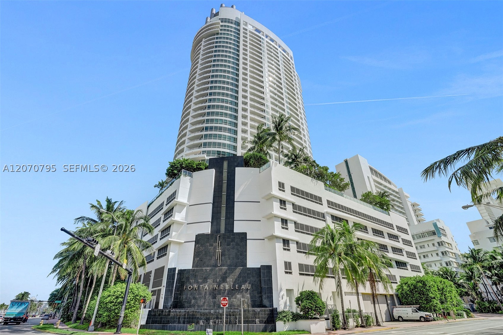 4401 Collins Ave #1915/1917 Miami Beach, FL 33140