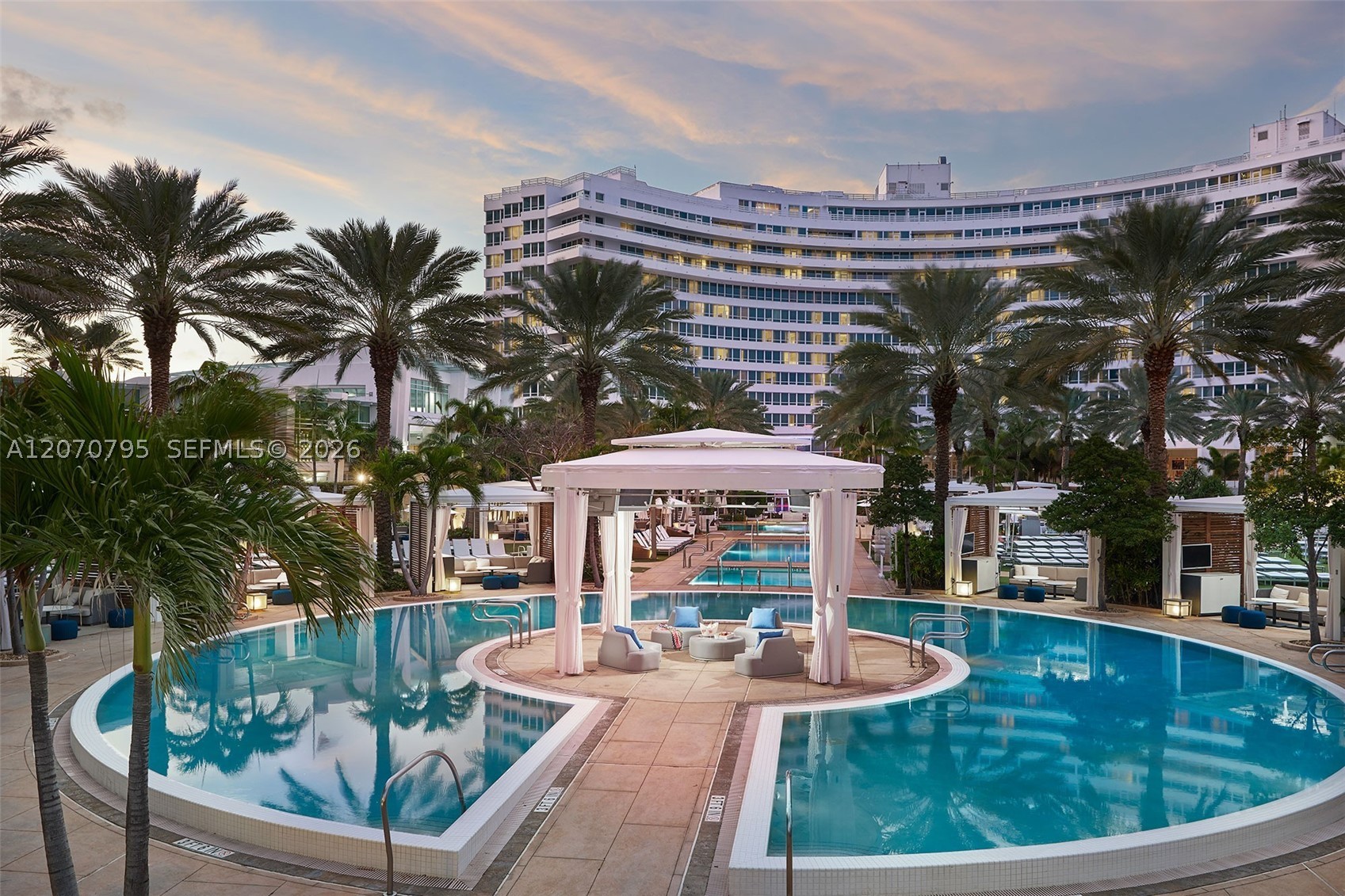 4401 Collins Ave #1915/1917 Miami Beach, FL 33140