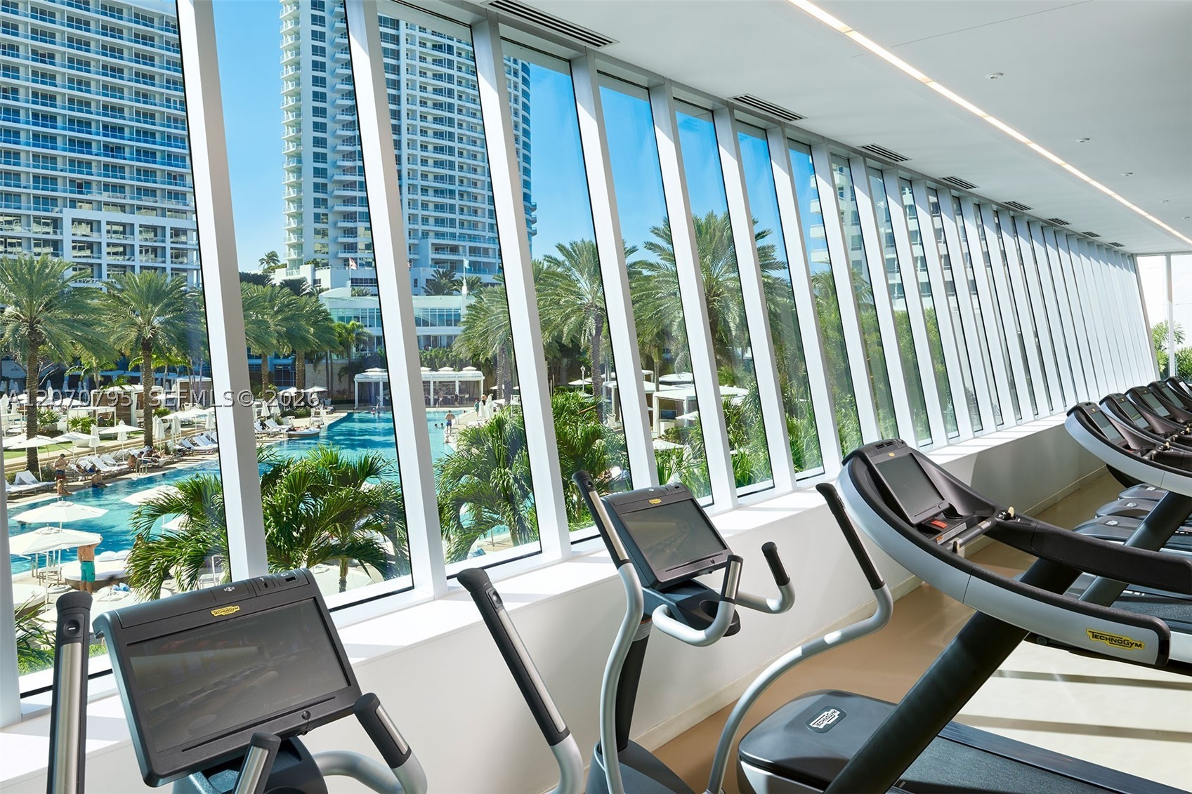 4401 Collins Ave #1915/1917 Miami Beach, FL 33140