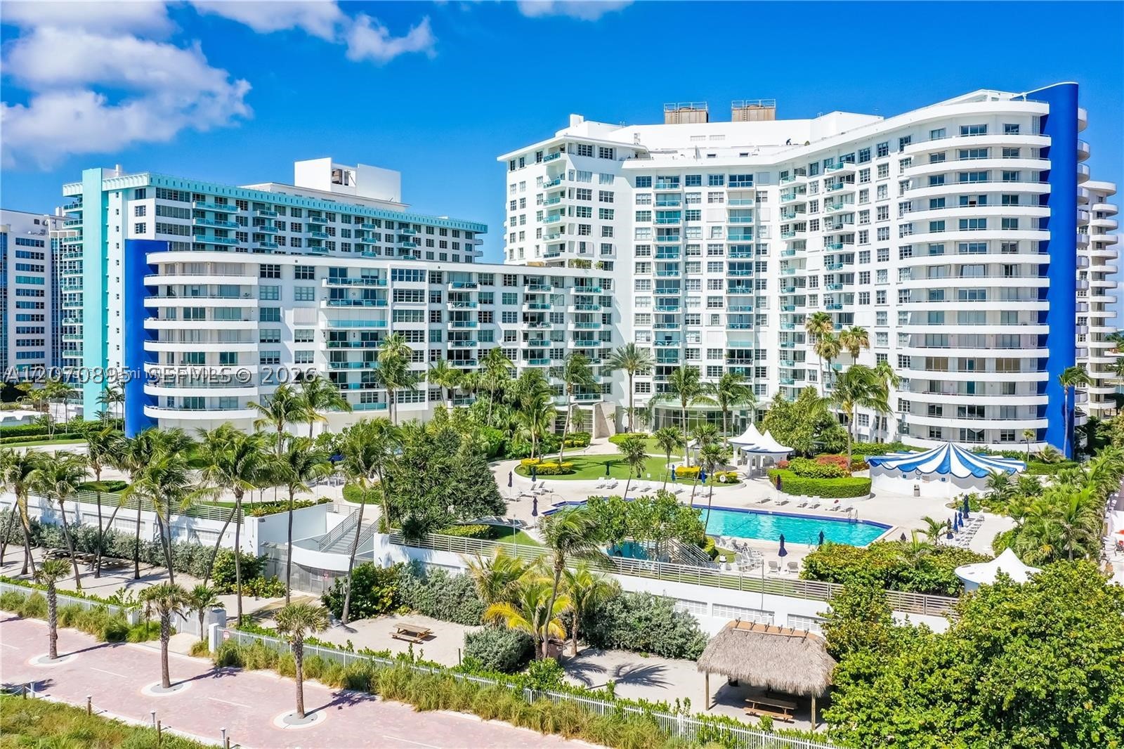 5151 Collins Ave #826
