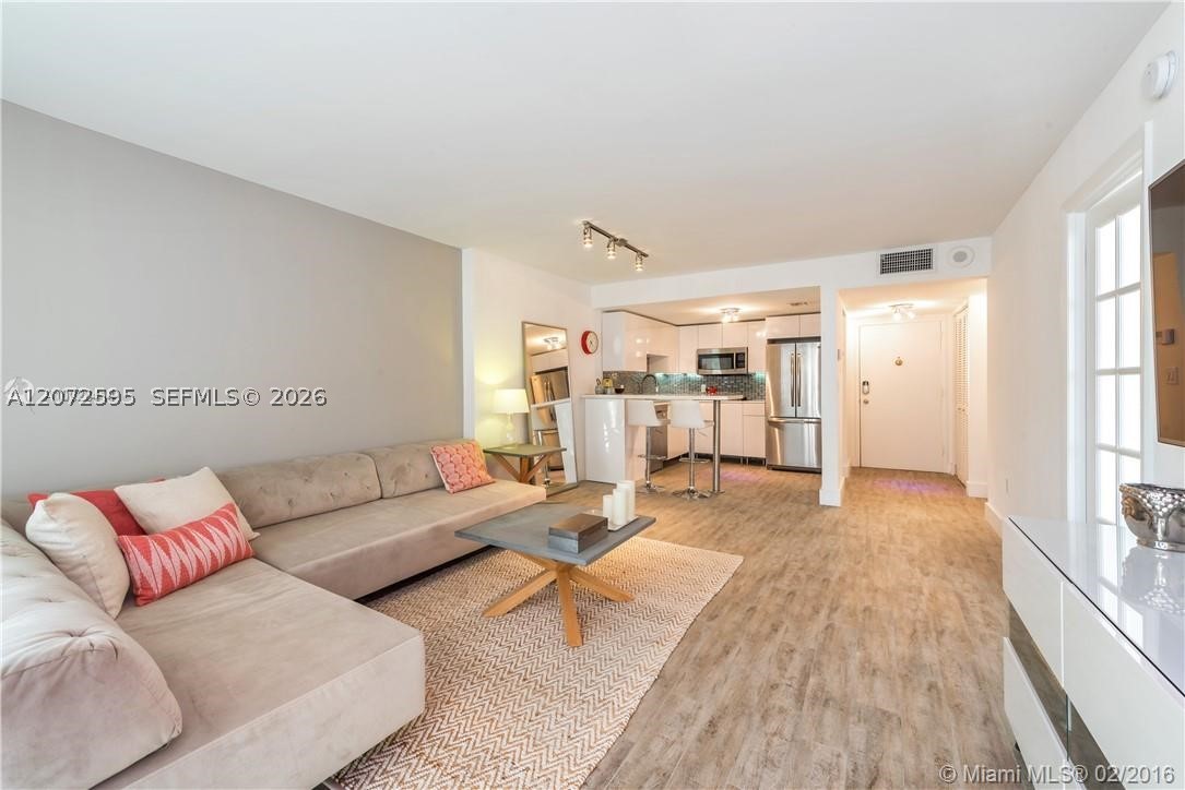 345 Ocean Dr #408 Miami Beach, FL 33139