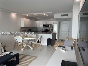 image Arlen House East6