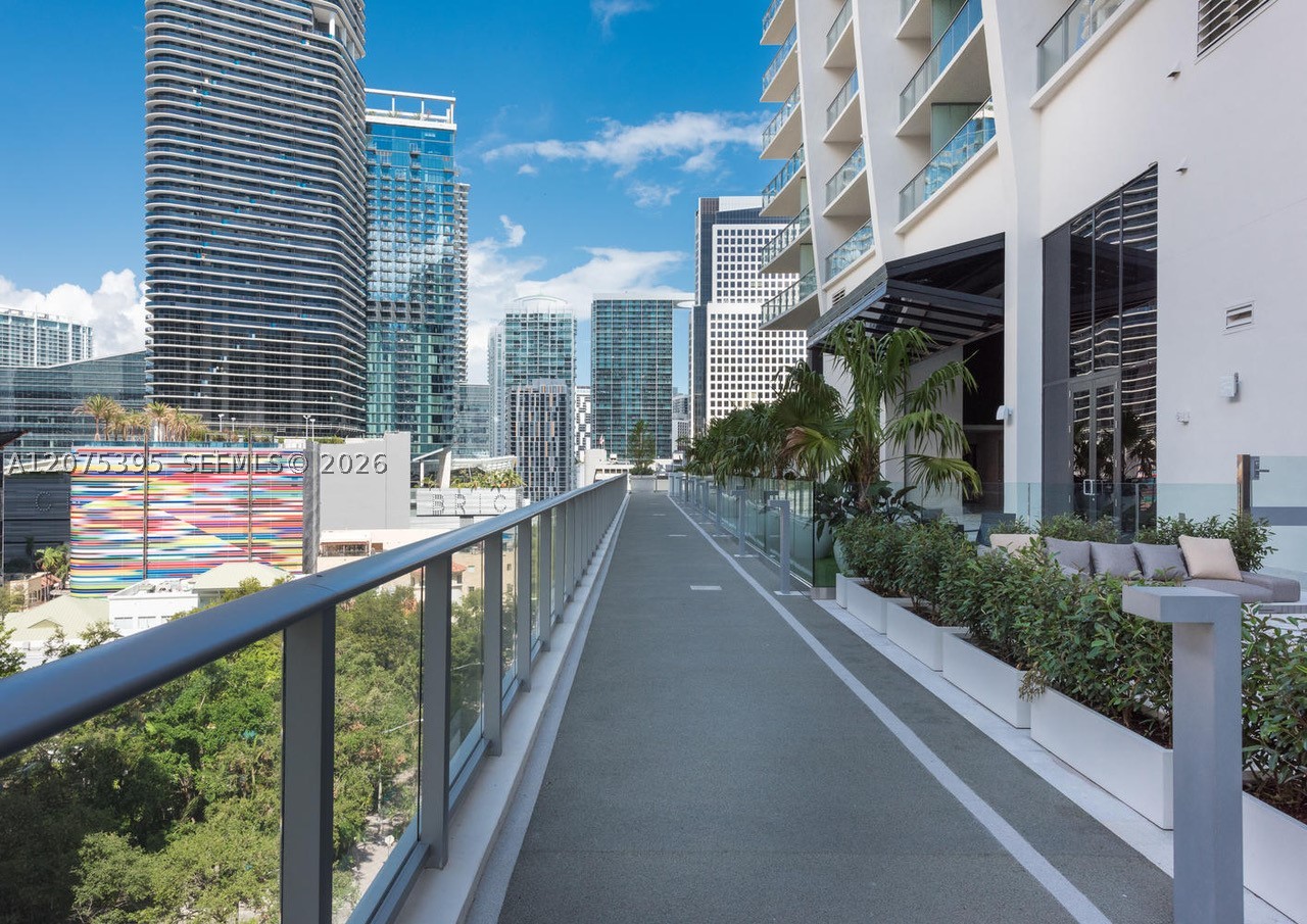 1010 Brickell Ave #2009 Miami, FL 33131