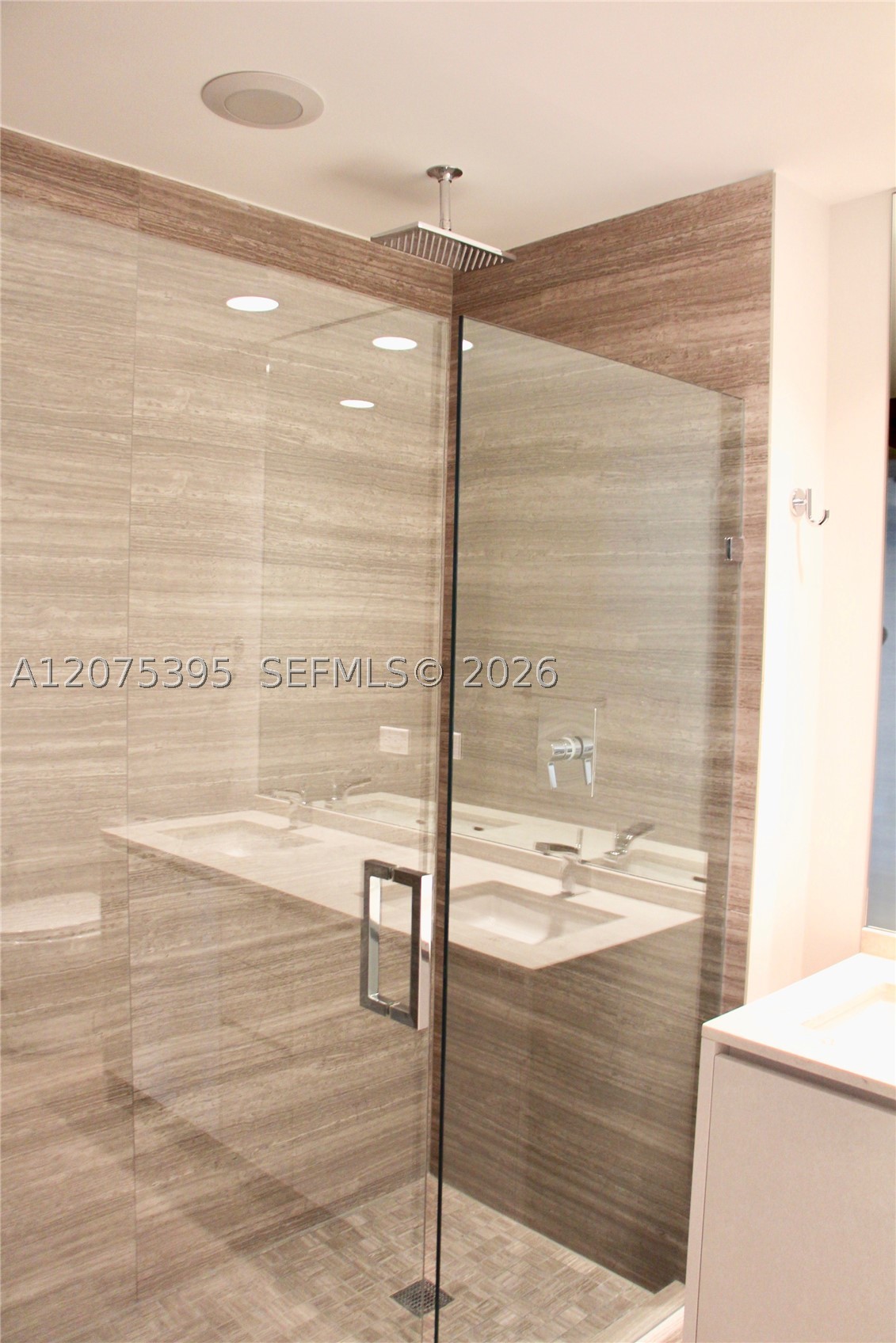 1010 Brickell Ave #2009 Miami, FL 33131