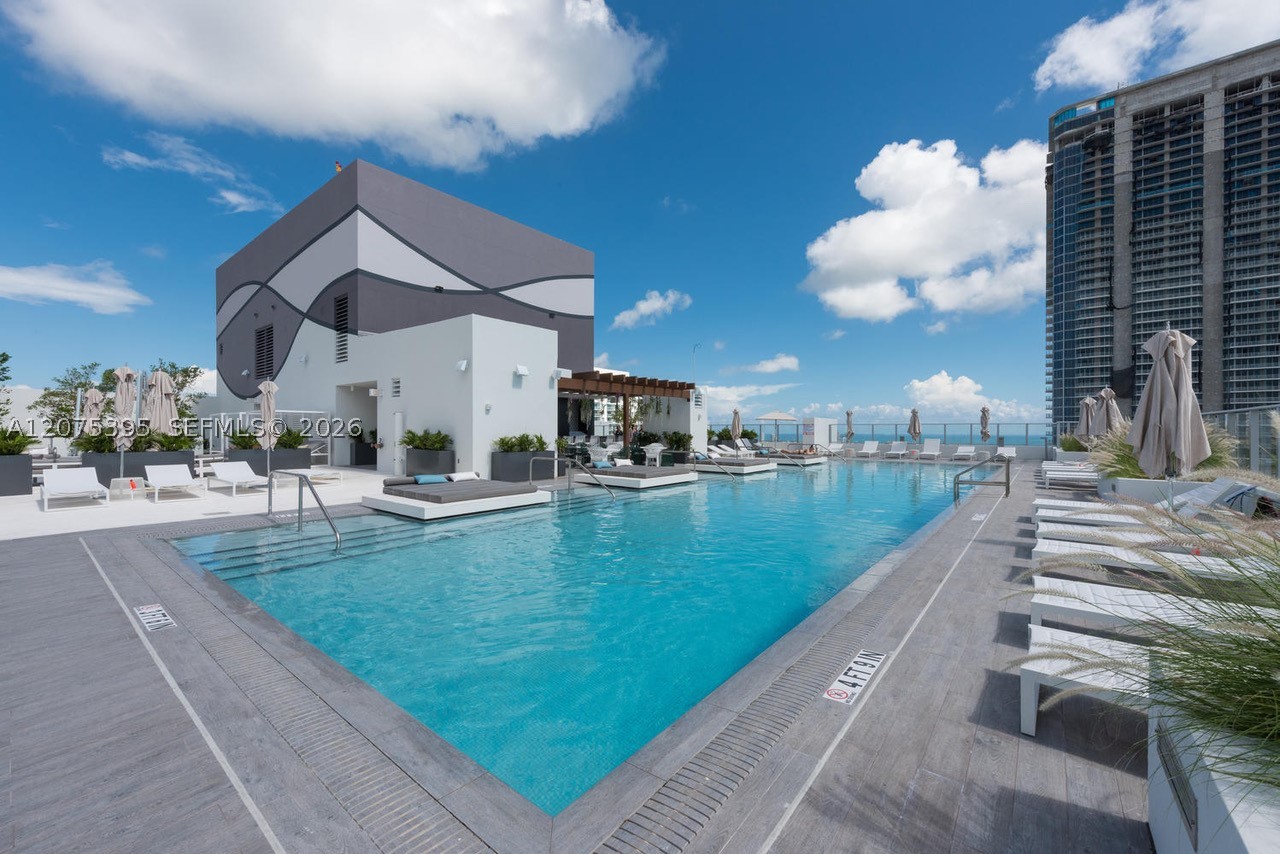 1010 Brickell Ave #2009 Miami, FL 33131