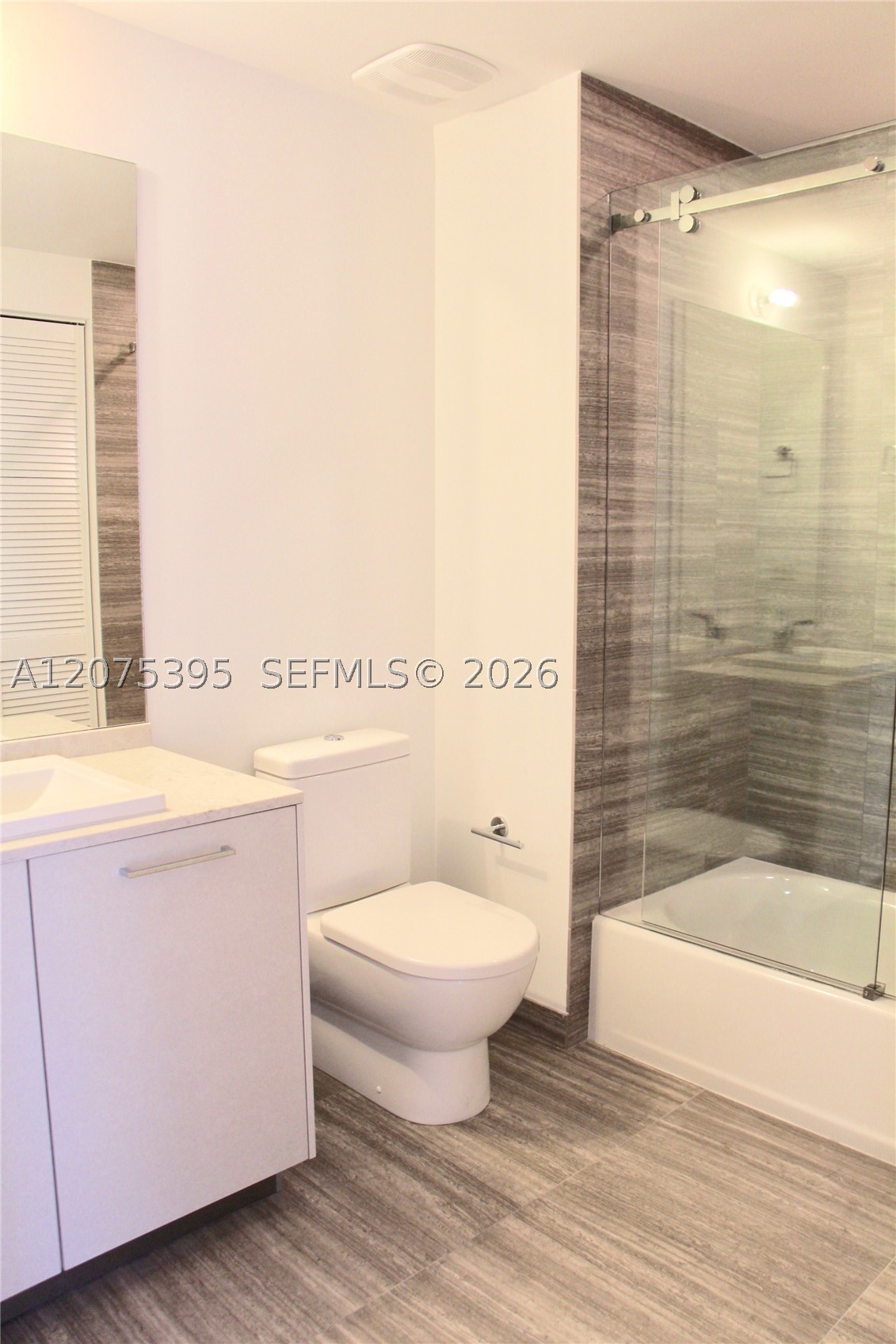1010 Brickell Ave #2009 Miami, FL 33131