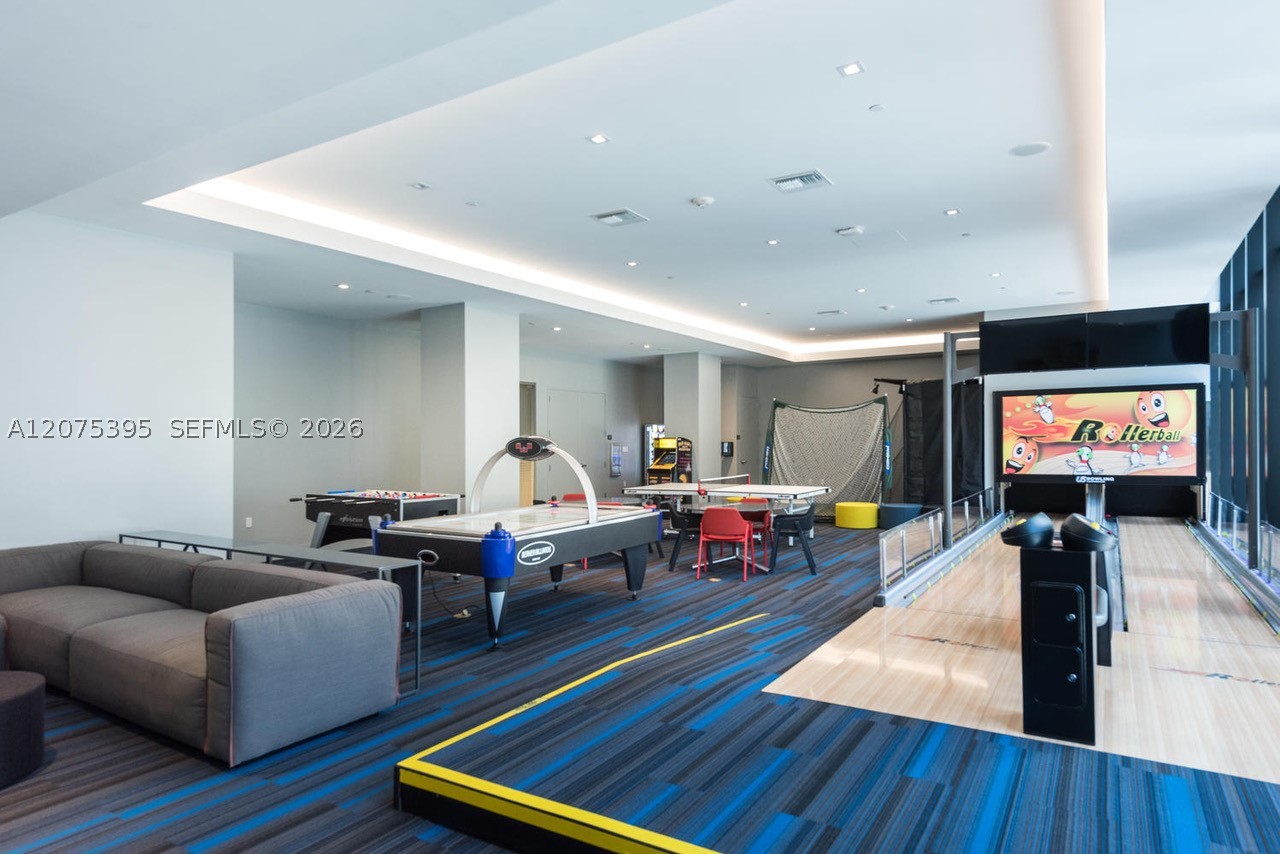 1010 Brickell Ave #2009 Miami, FL 33131