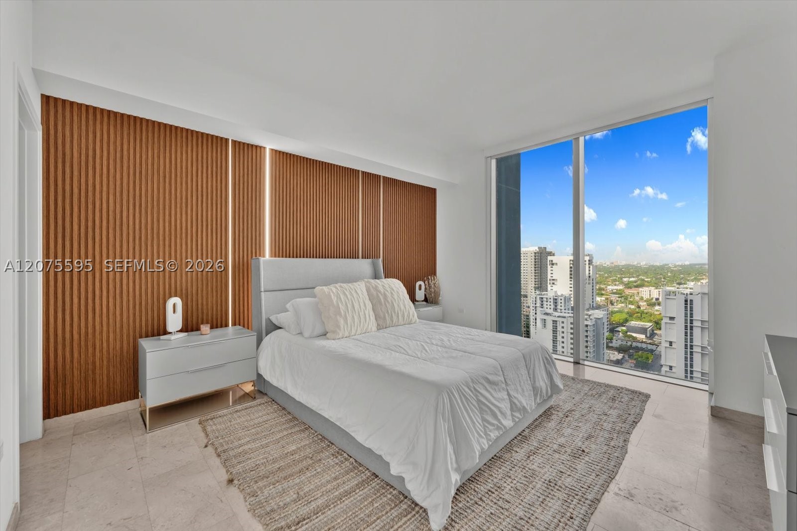 88 SW 7th St #2204 Miami, FL 33130
